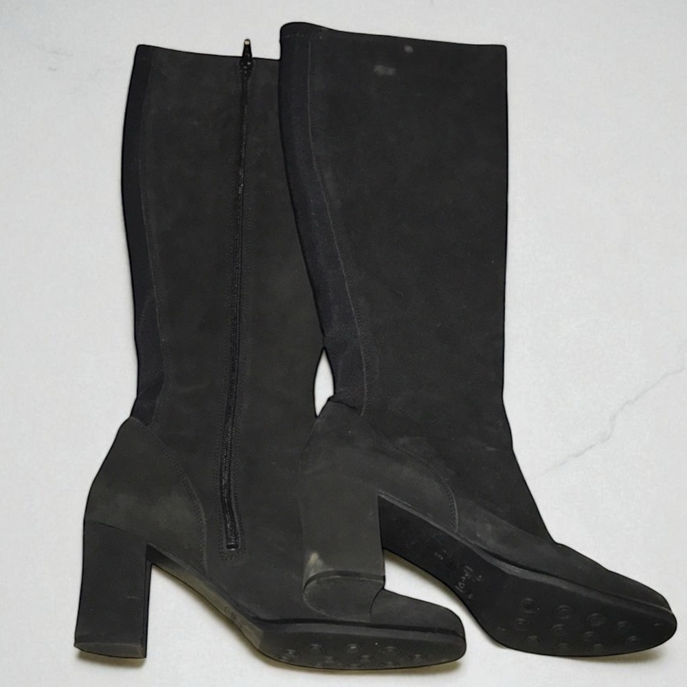 SUEDE BOOTS
